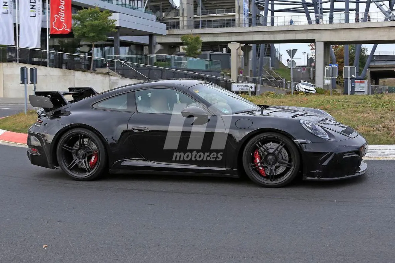 El futuro Porsche 911 GT3 2020 rugiendo en Nürburgring [vídeo]