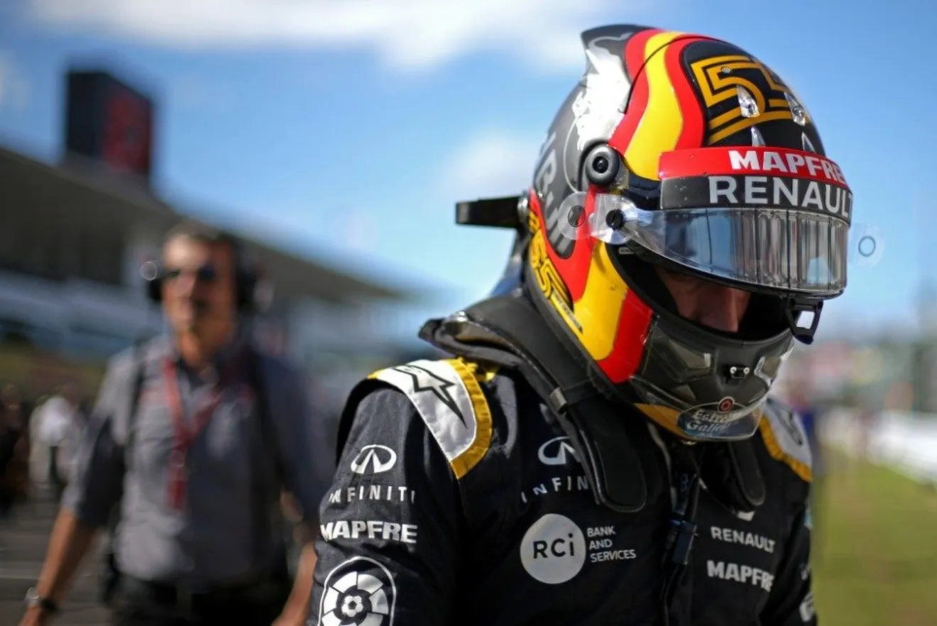 Sainz critica la inconsistencia de los comisarios: "Es ley de vida en la F1"