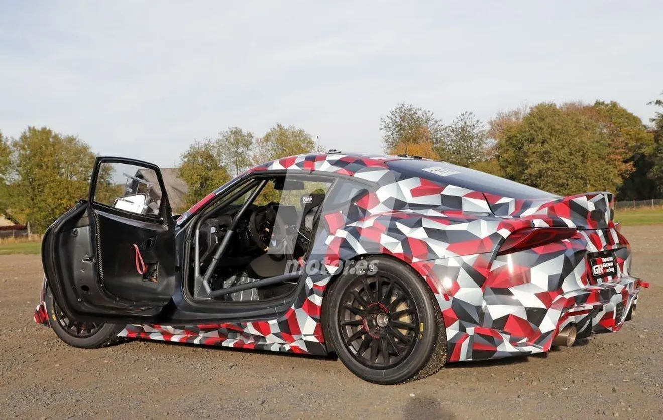 Nuevas fotos espía en Nürburgring desvelan la versión de GT4 del nuevo Toyota Supra GR
