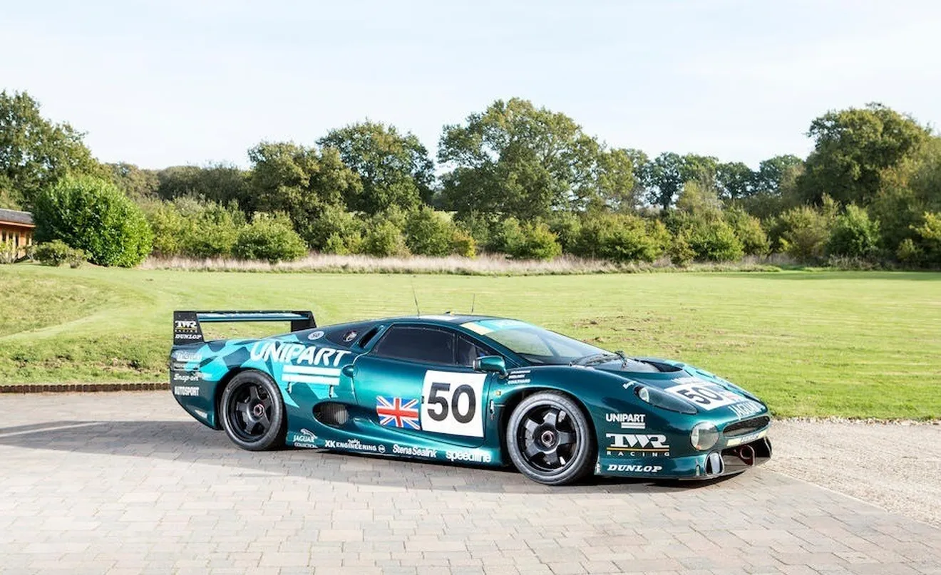 A la venta el Jaguar XJ220C que hizo trampas en Le Mans