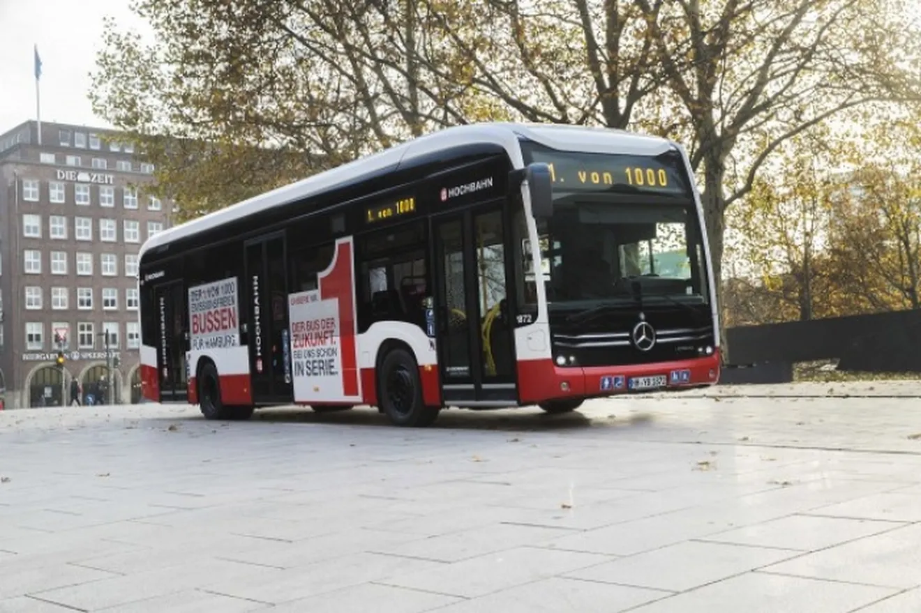 Mercedes entrega su primer autobús eCitaro eléctrico en Hamburgo