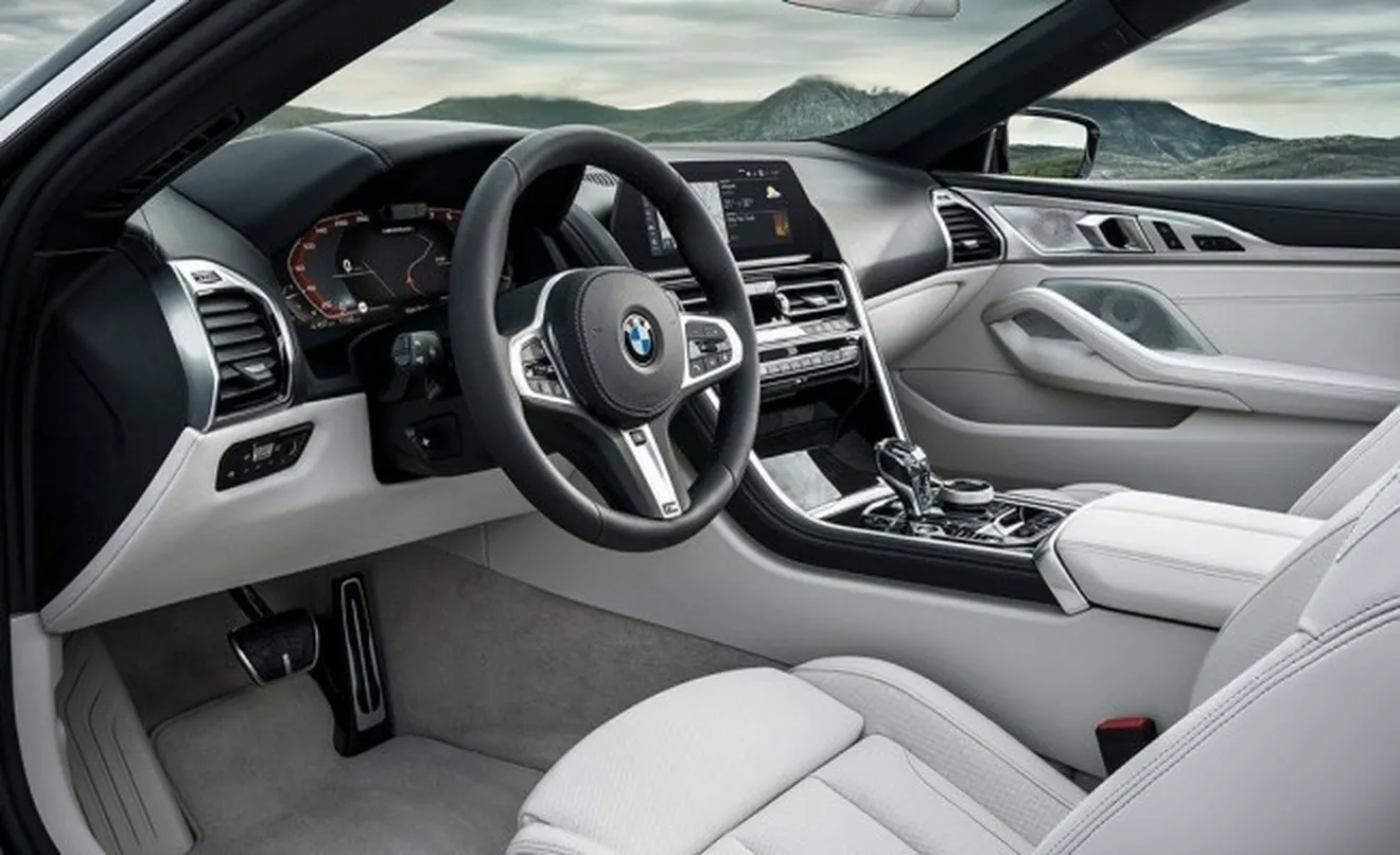 BMW Serie 8 Cabrio 2019 - interior