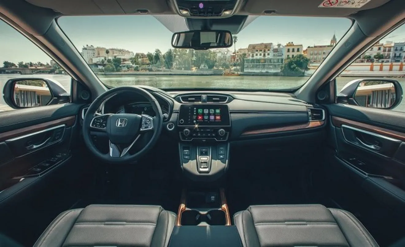 Honda CR-V Hybrid 2019 - interior
