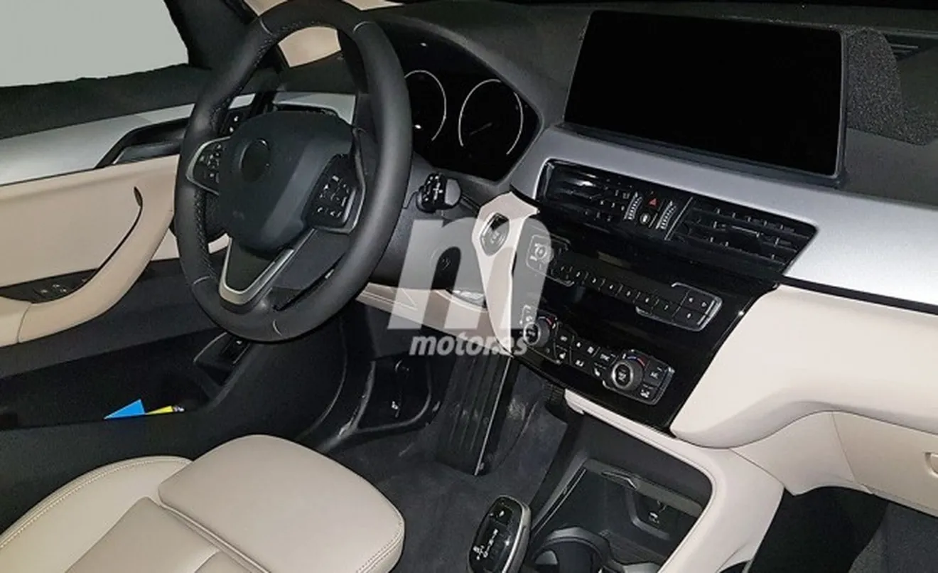 BMW X1 2019 - foto espía interior