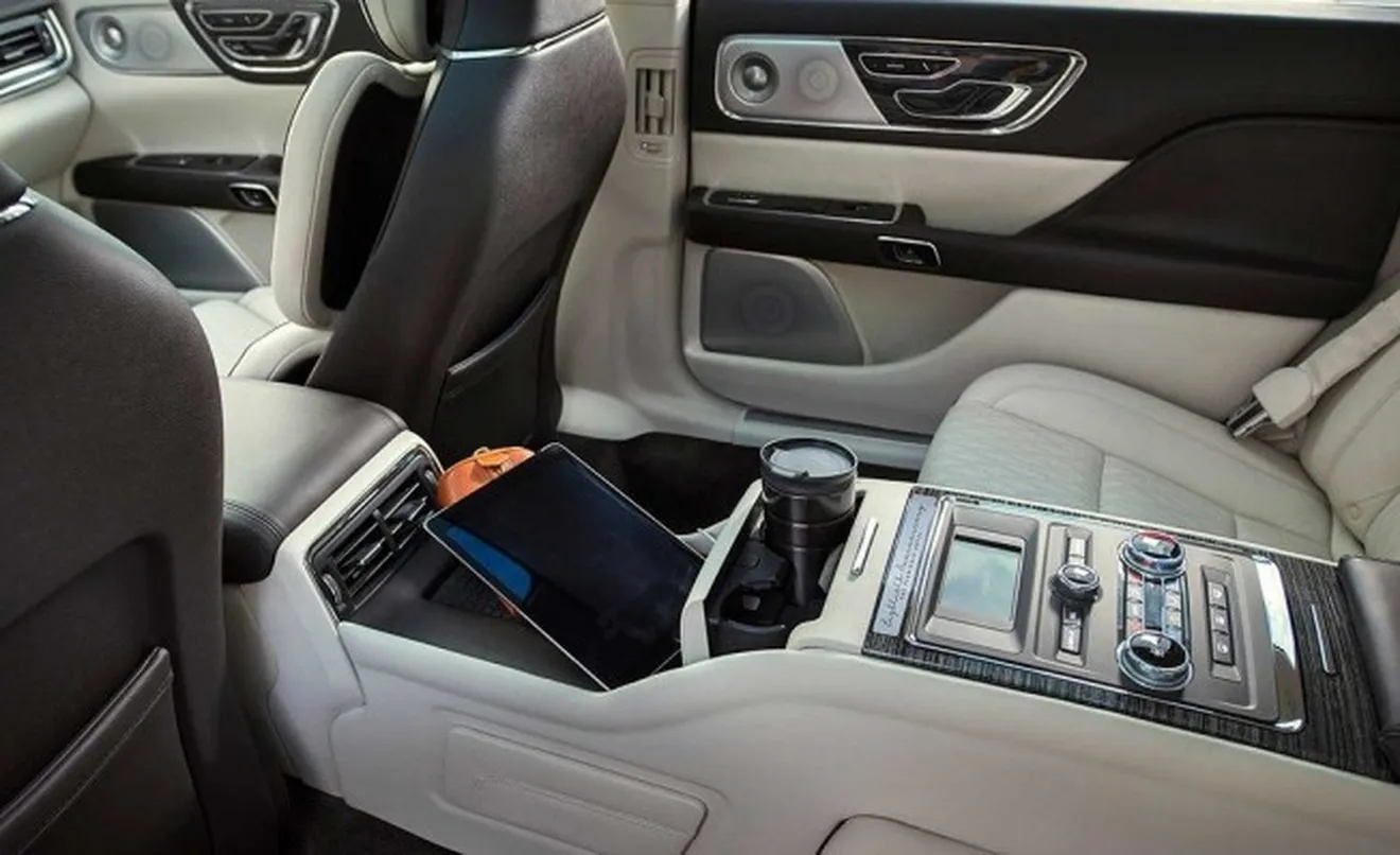 Lincoln Continental 80th Anniversary Coach Door Edition - interior