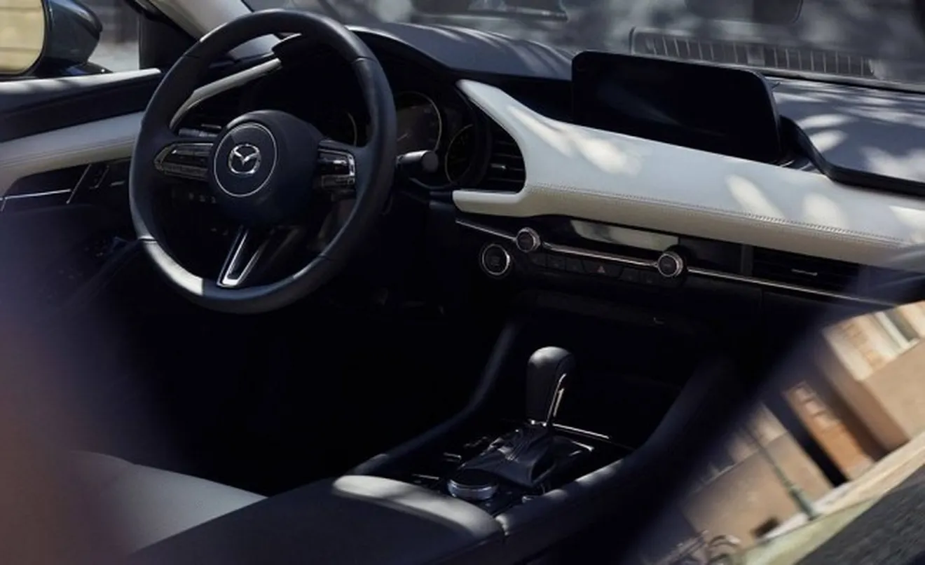 Mazda3 Sedán 2019 - interior