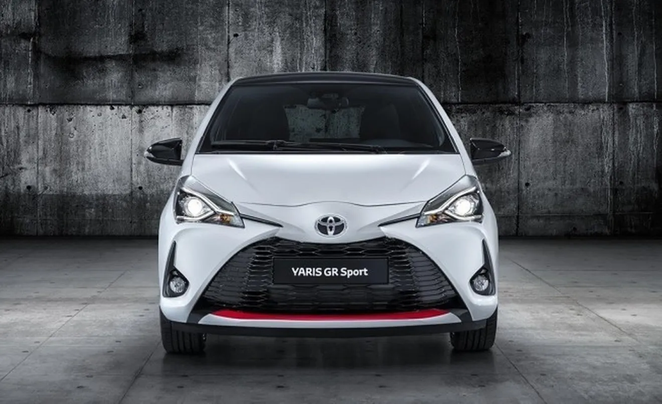 Toyota Yaris GR Sport - frontal