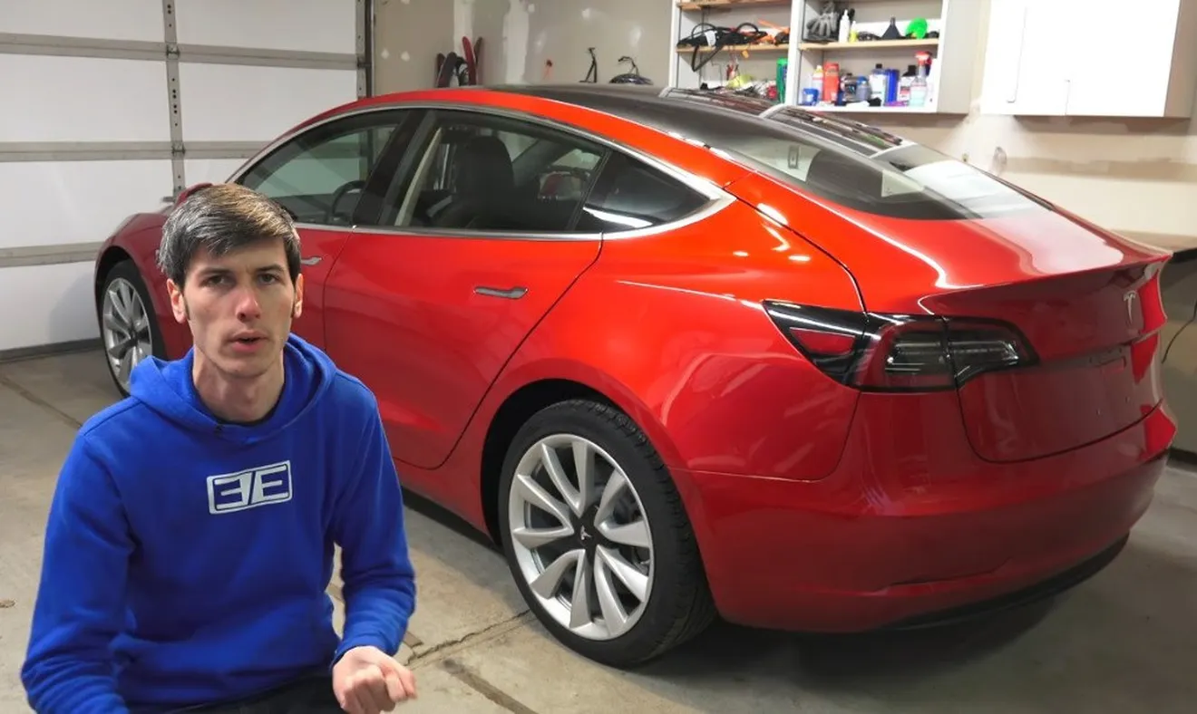 Este propietario detalla los múltiples fallos de su Tesla Model 3 en vídeo
