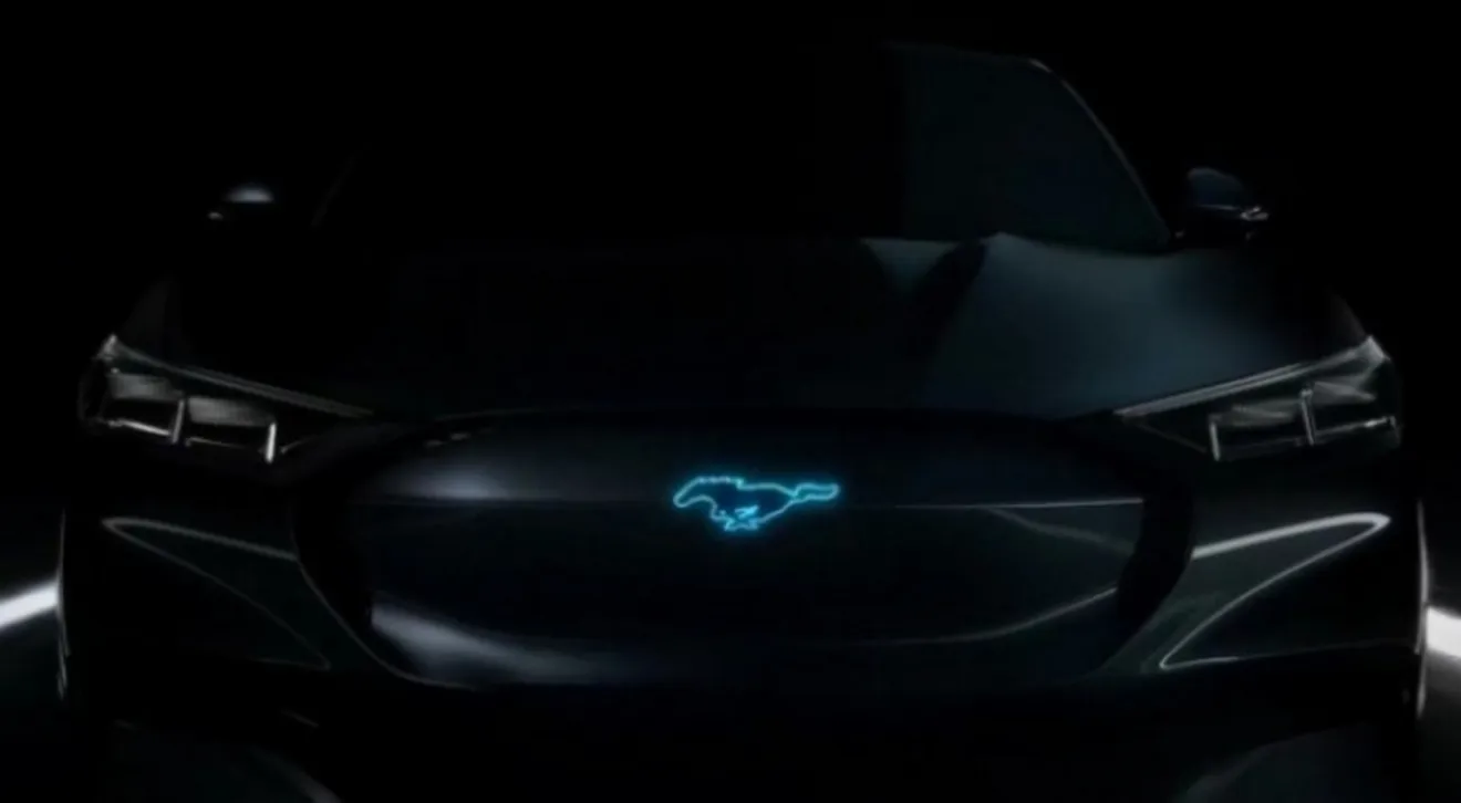 Ford patenta un nuevo V8 híbrido con 2 motores eléctricos