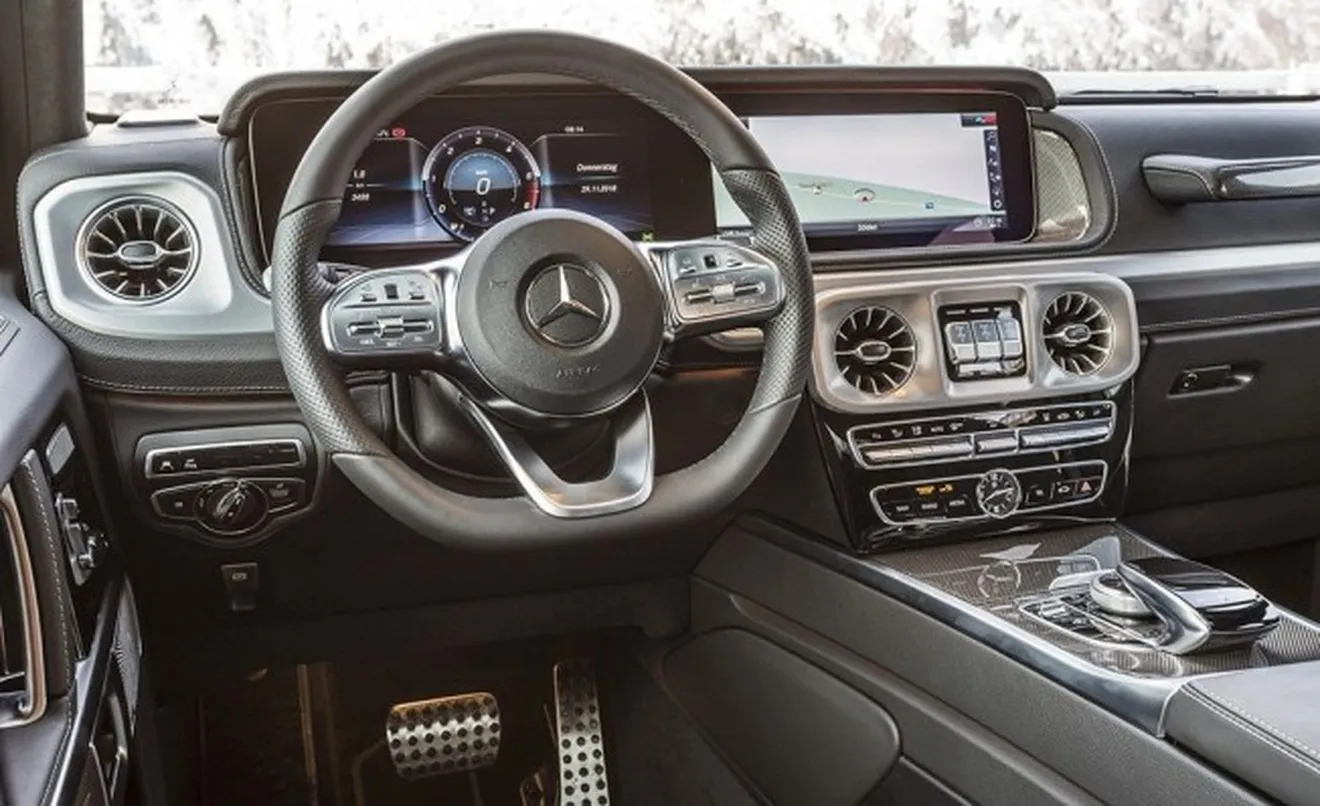 Mercedes G 350 d - interior