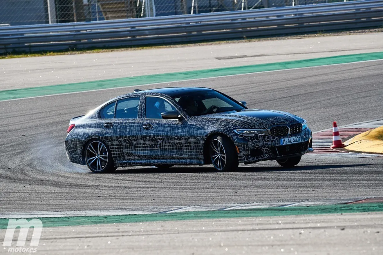 Probamos el BMW Serie 3 M340i xDrive camuflado en el Circuito de Portimao (con vídeo)