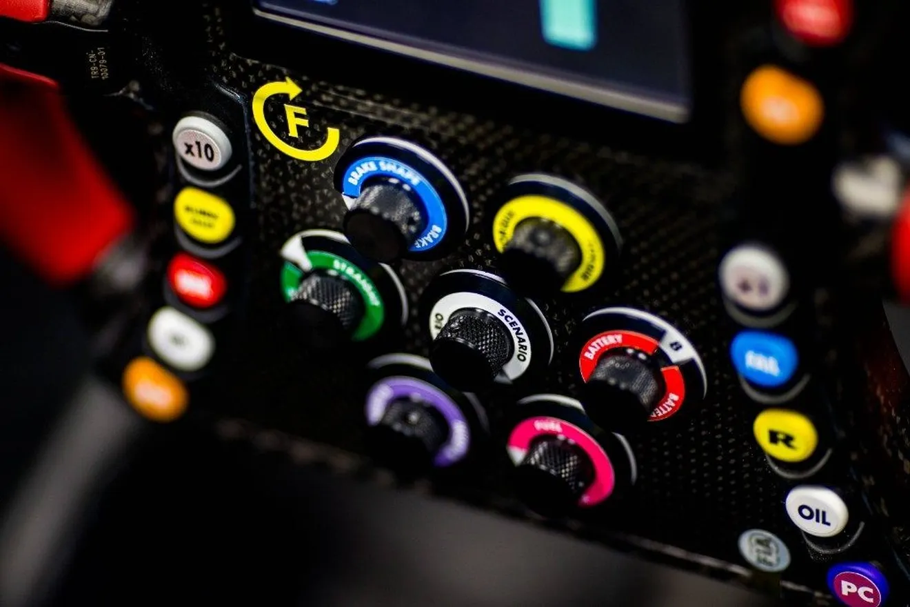 Albon y su mayor obstáculo a su llegada a la F1: los controles del volante