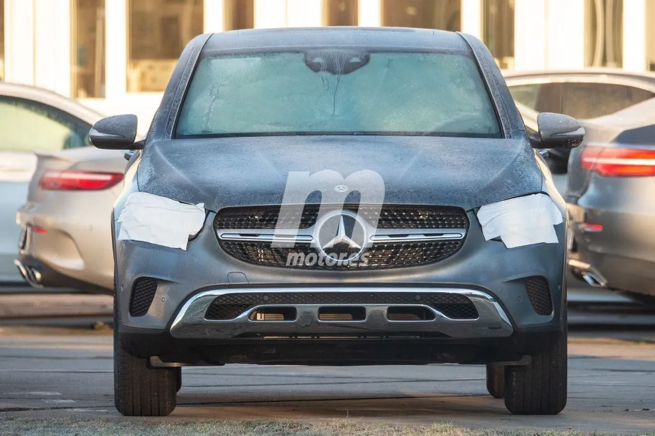 El actualizado Mercedes GLC 2019 se destapa por completo en unas últimas fotos espía