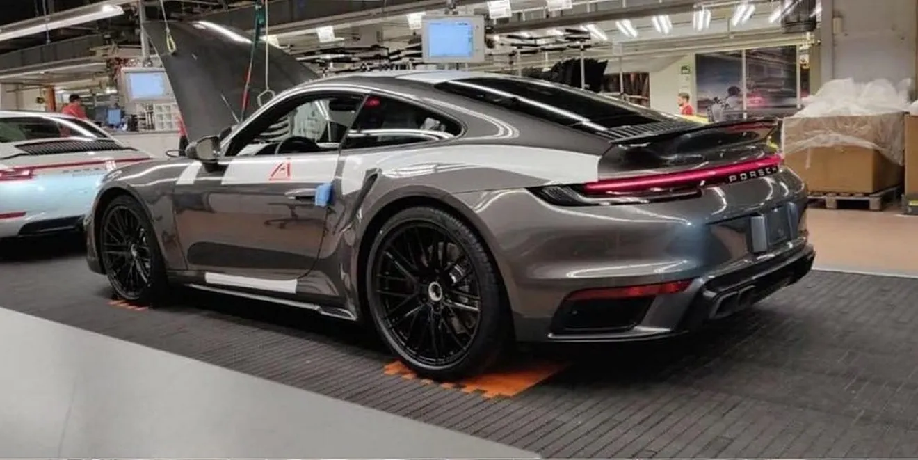 ¡Nueva filtración de Porsche! Esta vez, la nueva generación 992 del 911 Turbo