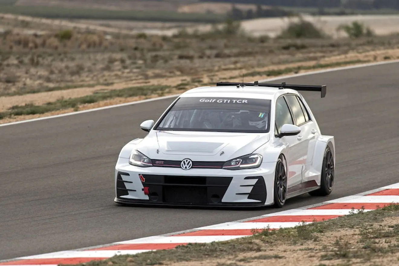 Volkswagen completa un test con el Golf GTI TCR en Almería