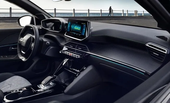 Peugeot e-208 - interior