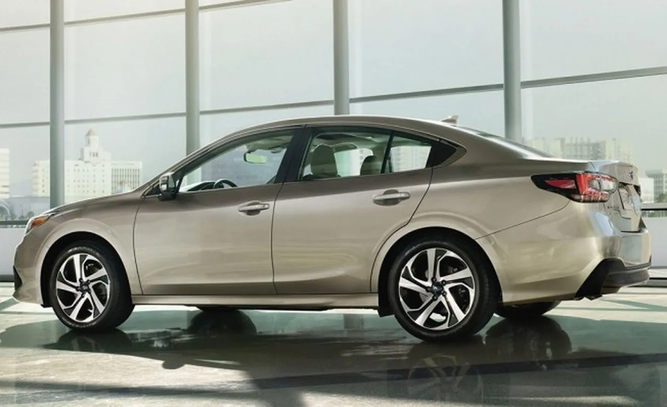 Subaru Legacy 2019 - posterior