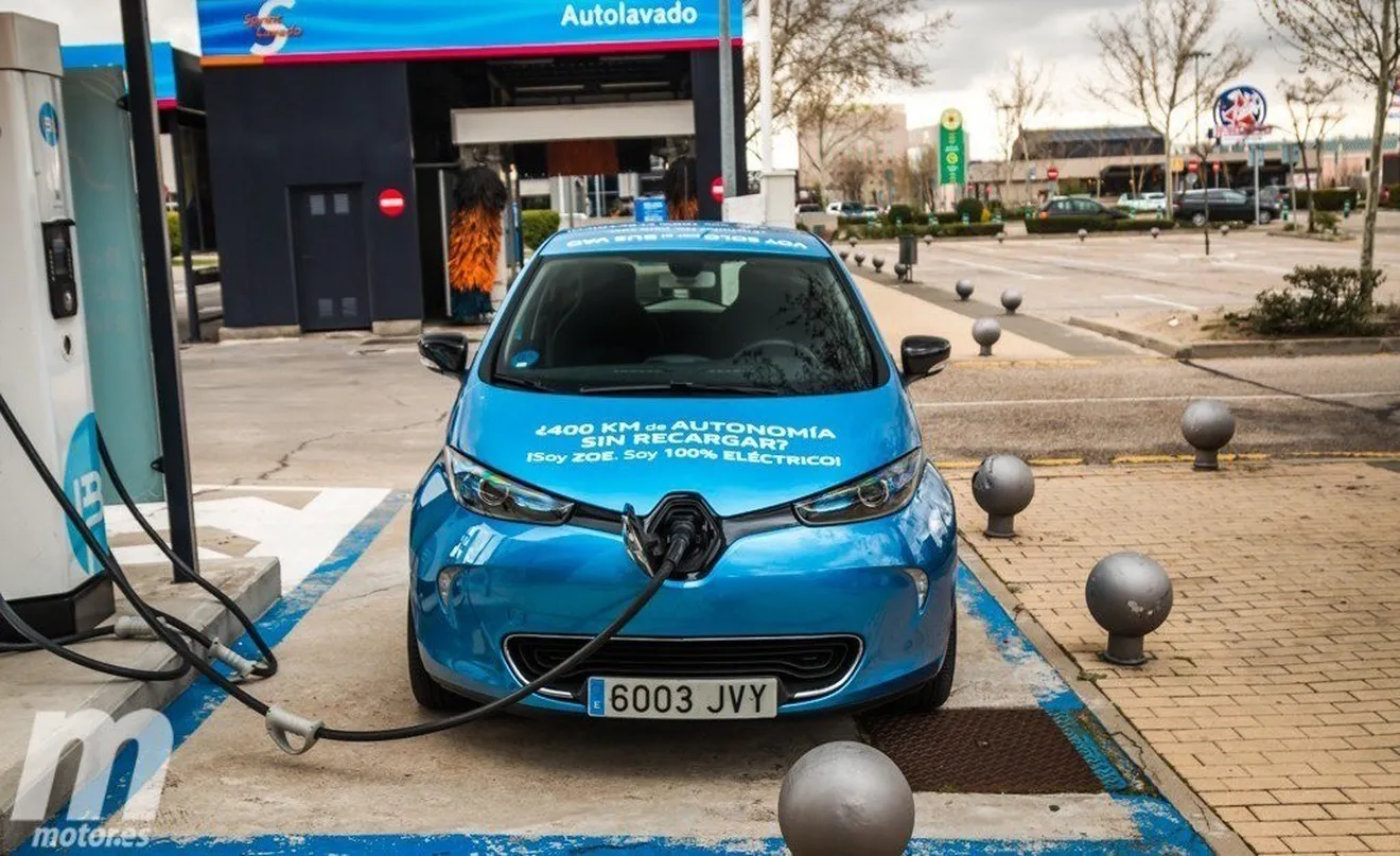 Aprobado el Plan MOVES, 5.000 € de ayuda para la compra de coches eléctricos