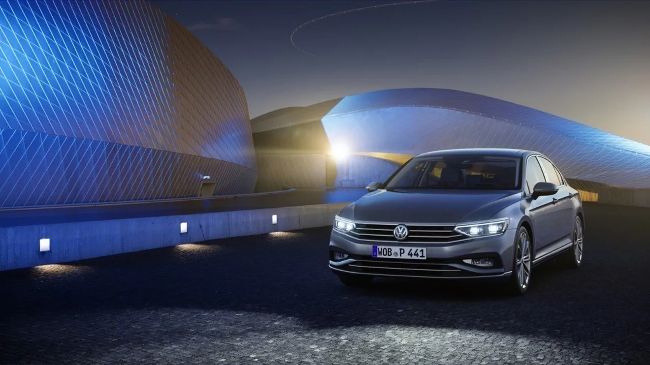 Volkswagen desvela los nuevos Passat y Passat Variant 2019