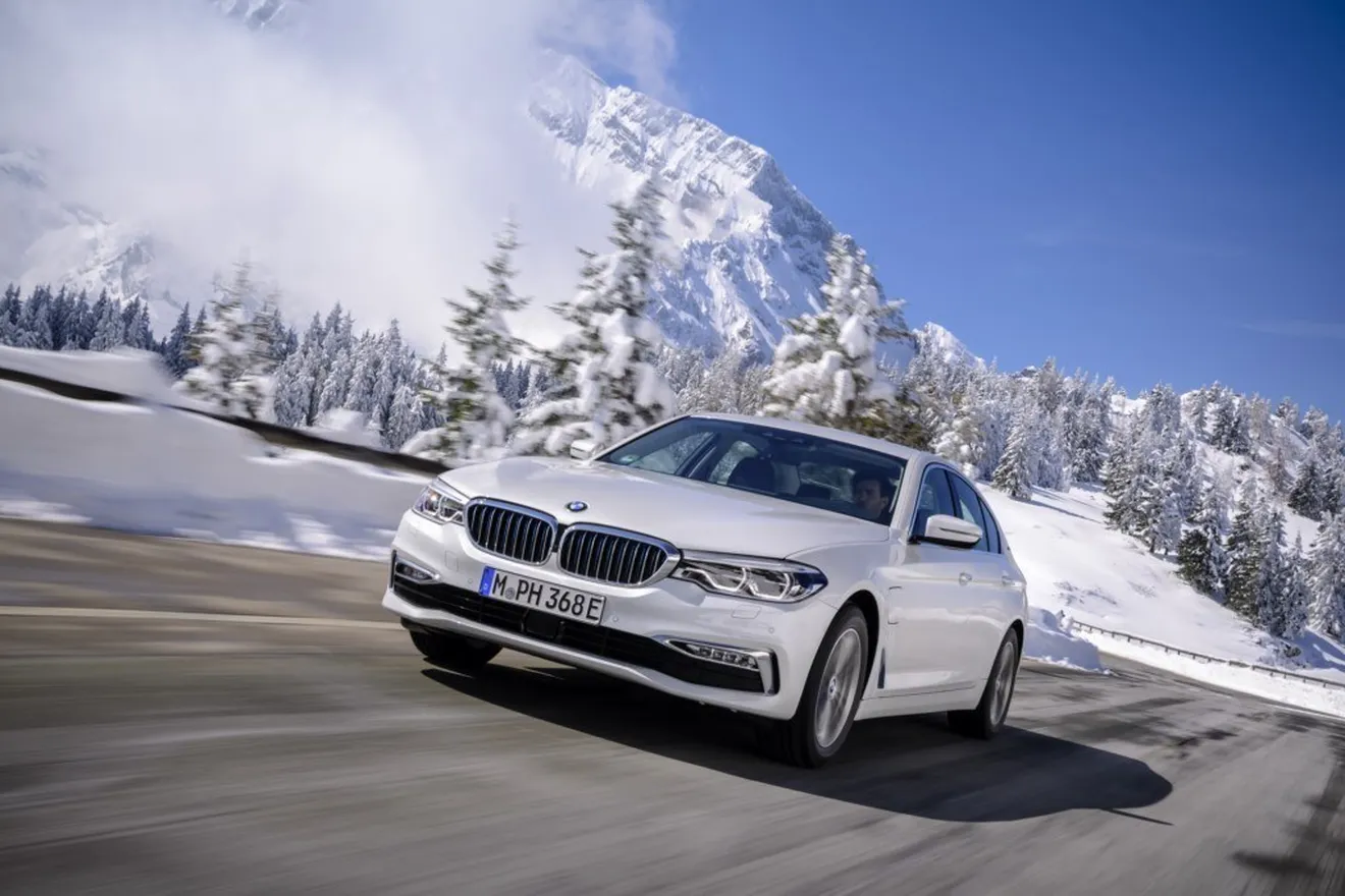 BMW estrena el nuevo Serie 5 530e xDrive en el Salón de Ginebra 2019