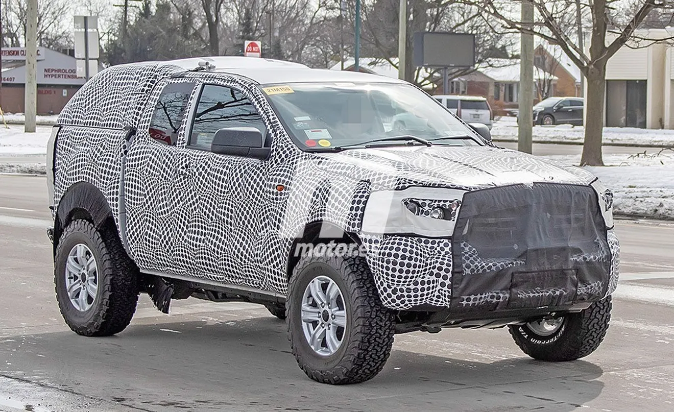 El nuevo Ford Bronco se deja ver “disfrazado” de pick-up