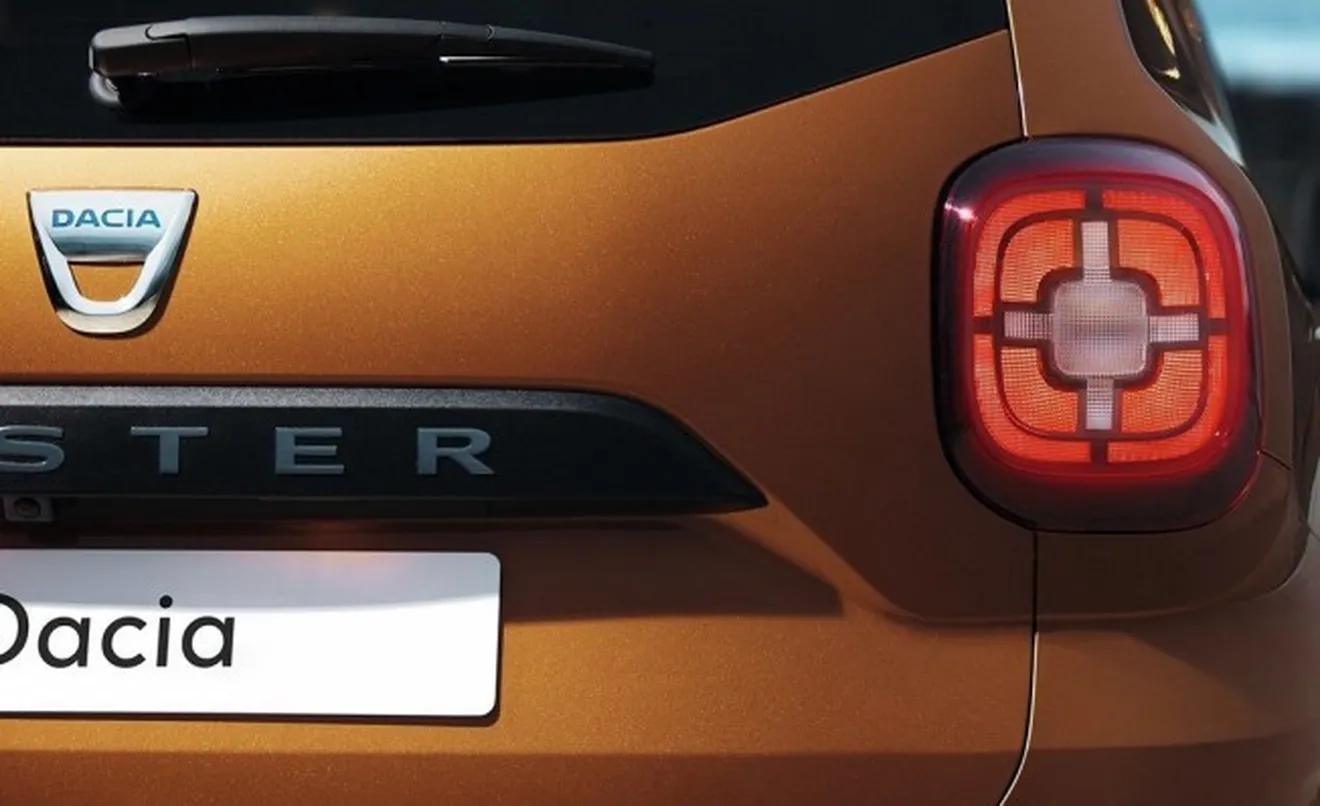 Dacia Duster - posterior