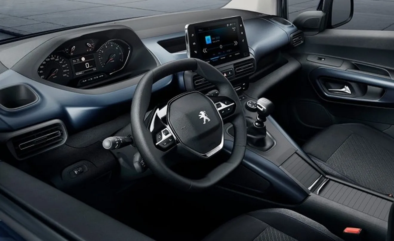 Peugeot Rifter Long - interior