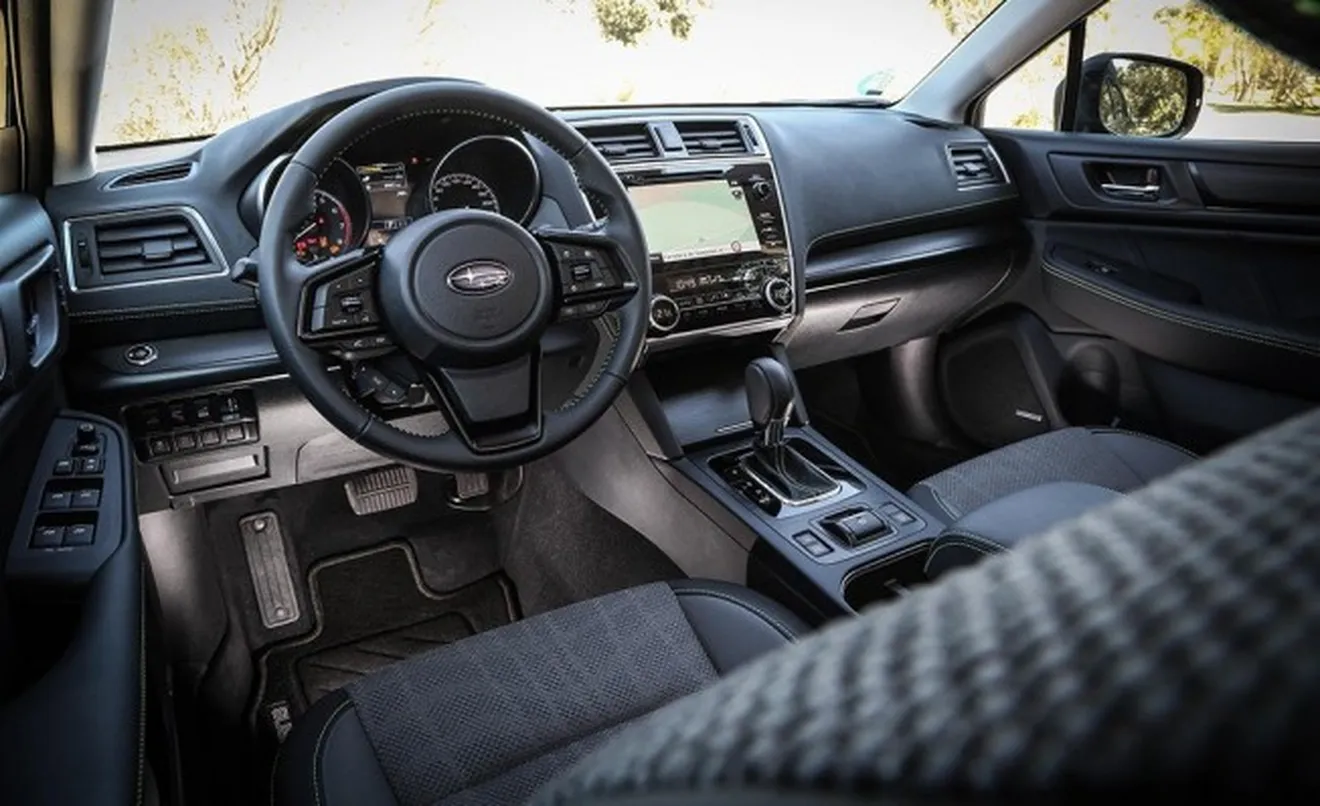 Subaru Outback Black Edition - interior