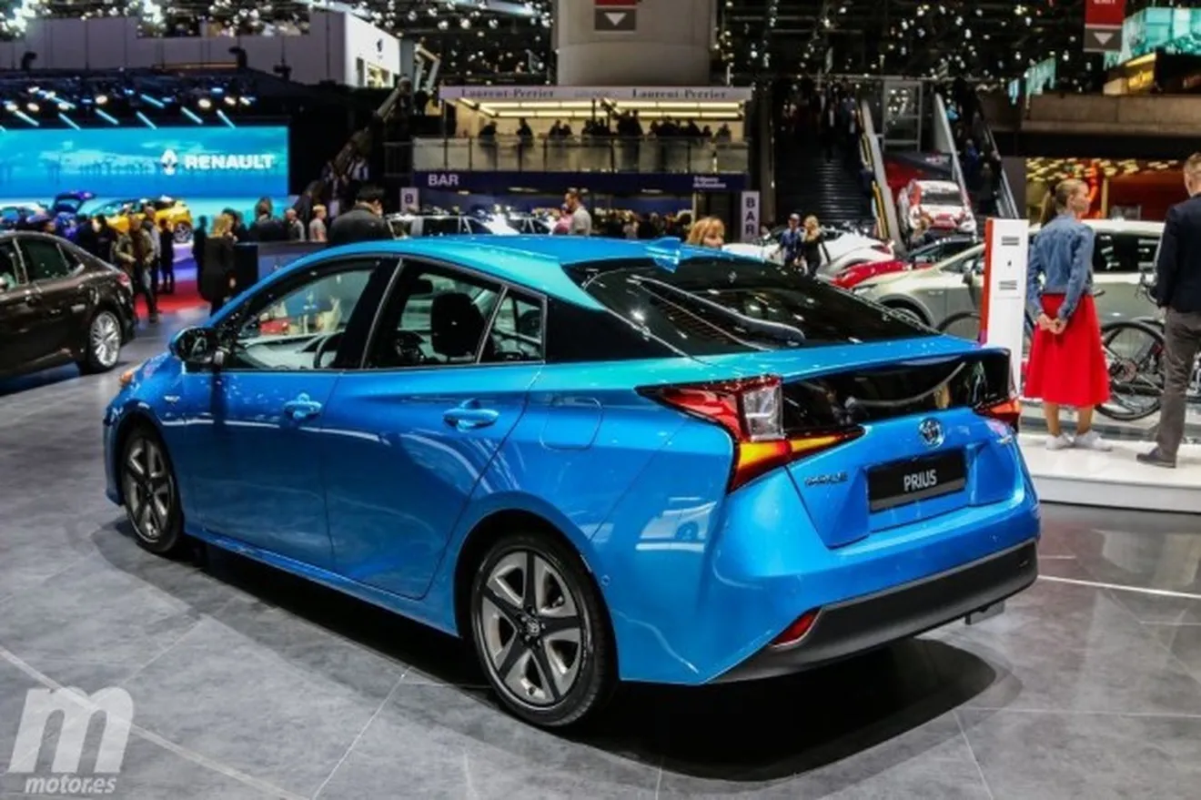 Toyota Prius 2019 - posterior