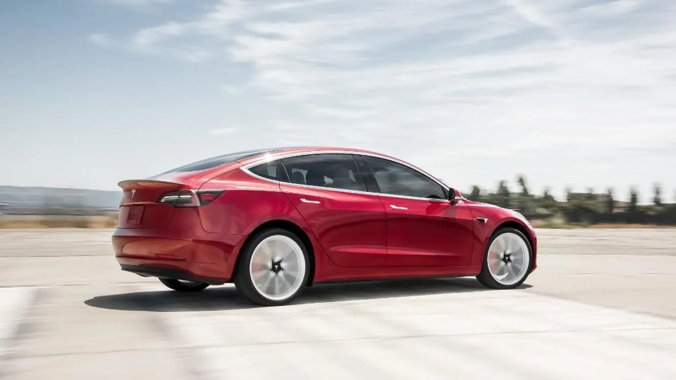 Alemania - Febrero 2019: Tesla supera el millar de unidades vendidas gracias al Model 3