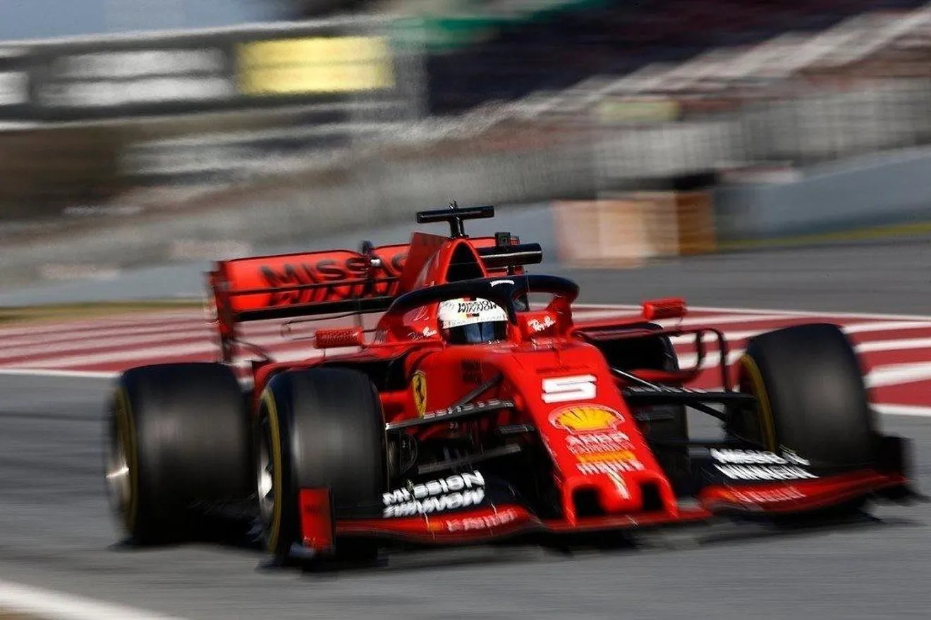[Vídeo] La vuelta más rápida de la pretemporada: ¿Vettel va en un F1 o en el AVE?