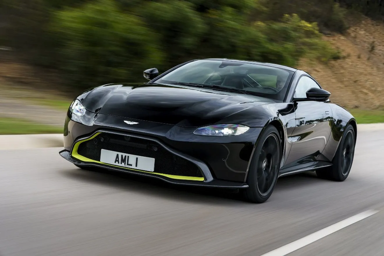 Aston Martin anuncia la nueva versión manual Vantage AMR