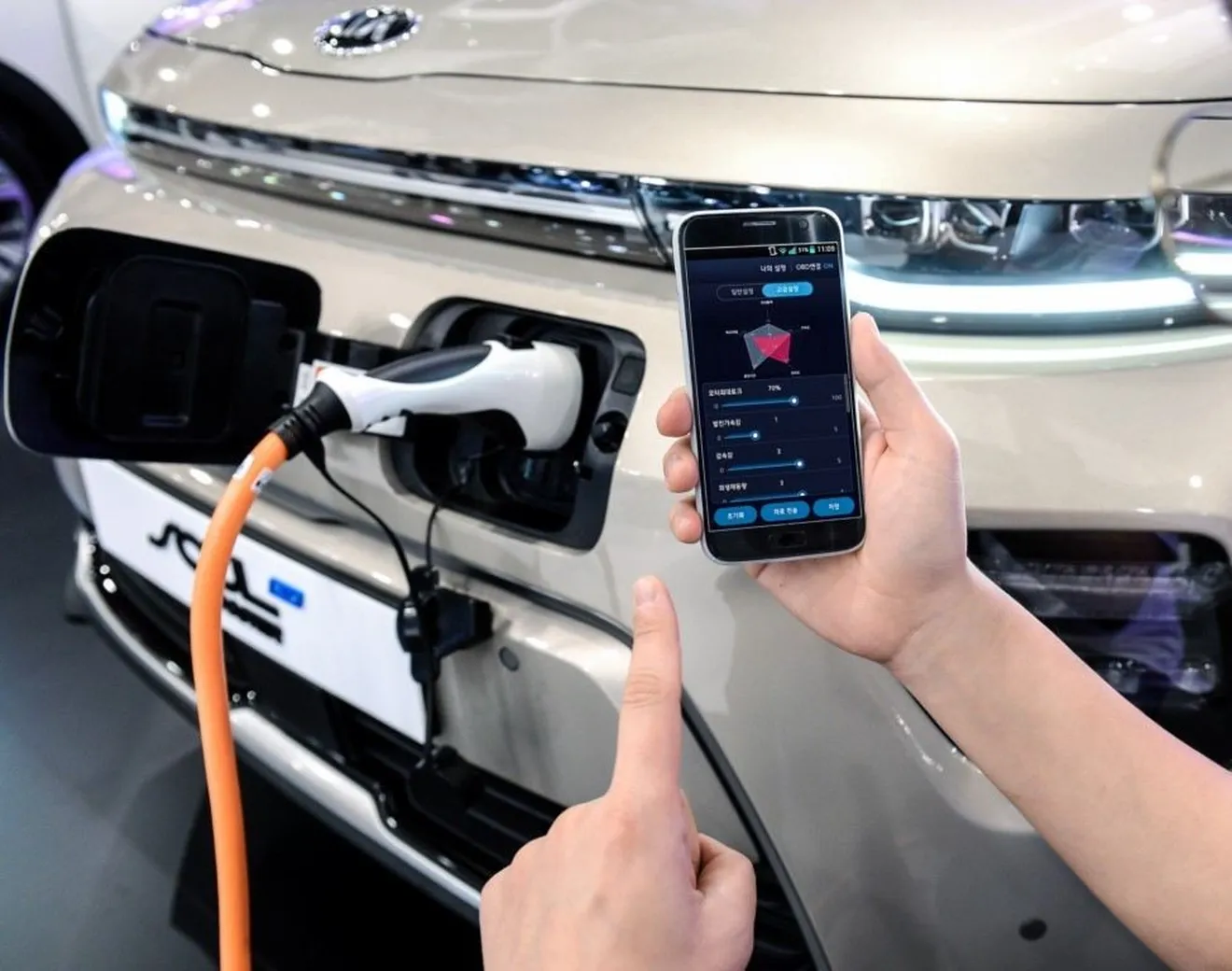 Hyundai presenta una aplicación móvil para controlar el rendimiento de los eléctricos