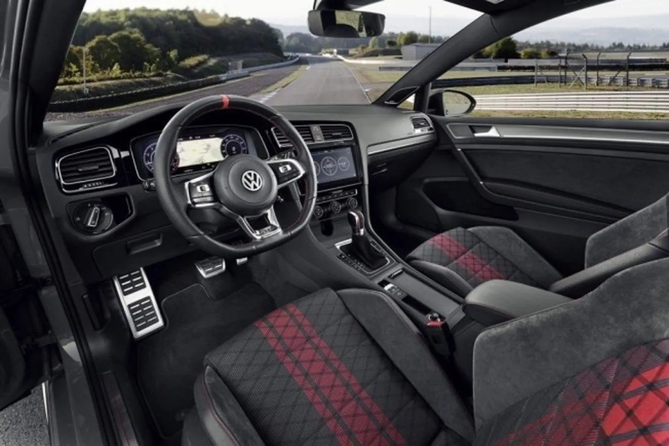 Volkswagen Golf GTI TCR - interior