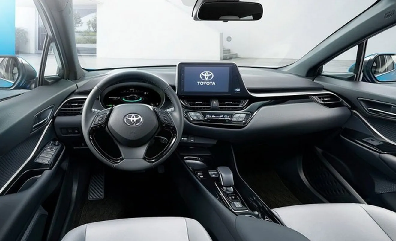Toyota C-HR EV - interior