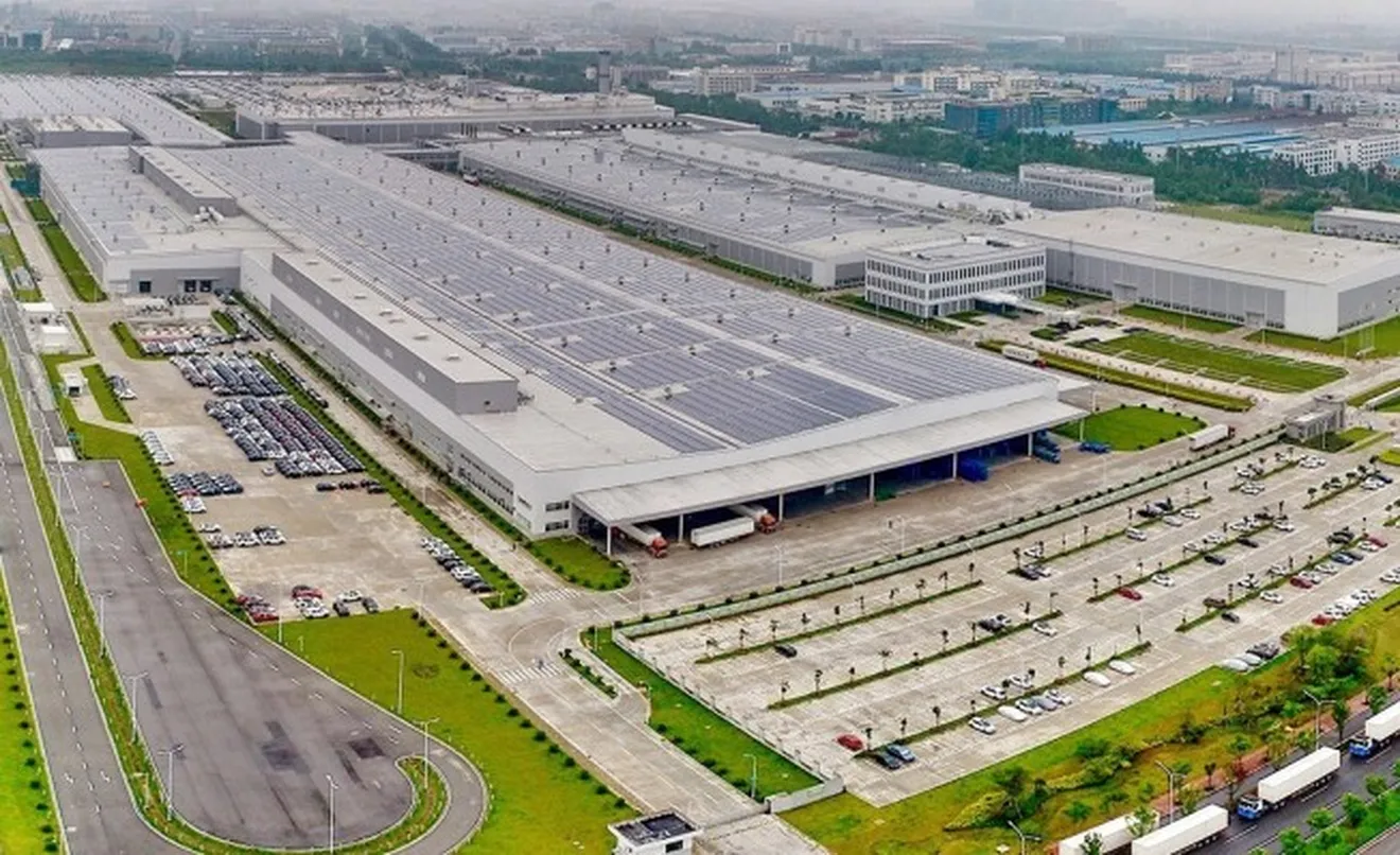 Fábrica de Geely en Luqiao, China