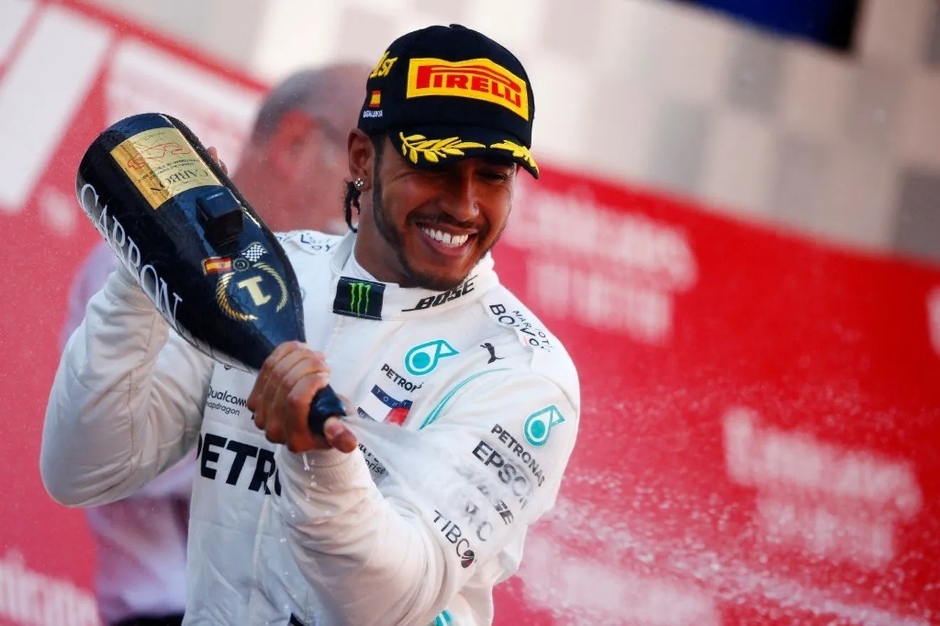 Hamilton: "Quizá Mercedes sea el equipo más fuerte que haya existido"