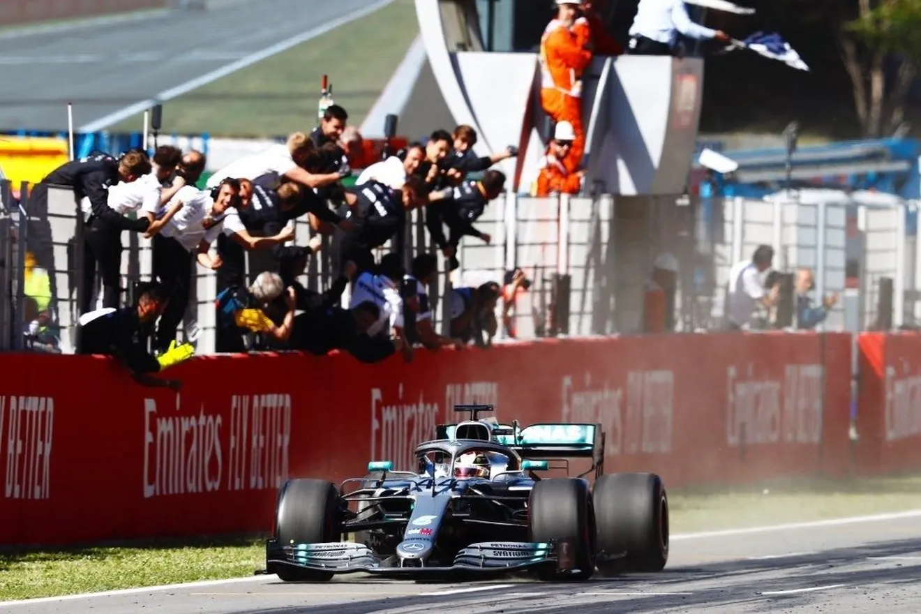 Victoria de principio a fin de Lewis Hamilton sobre Bottas y Verstappen