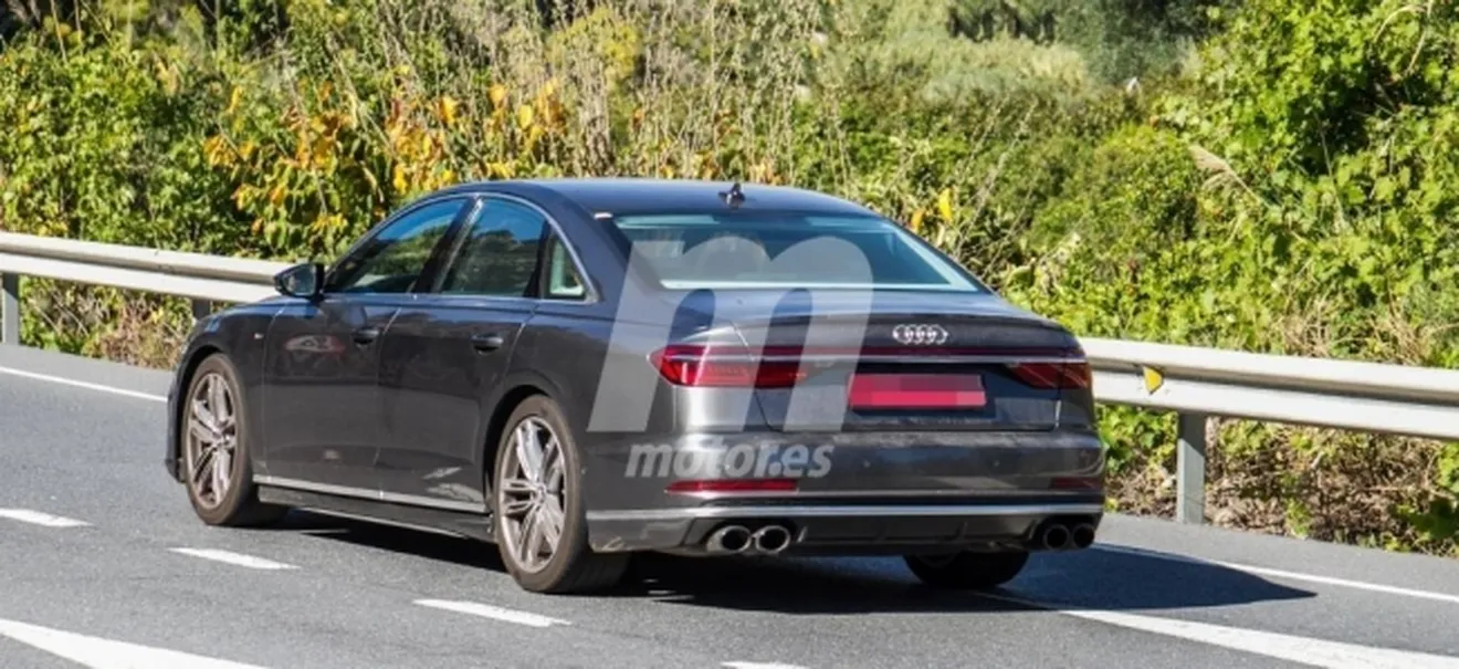 Audi S8 2020 - foto espía posterior