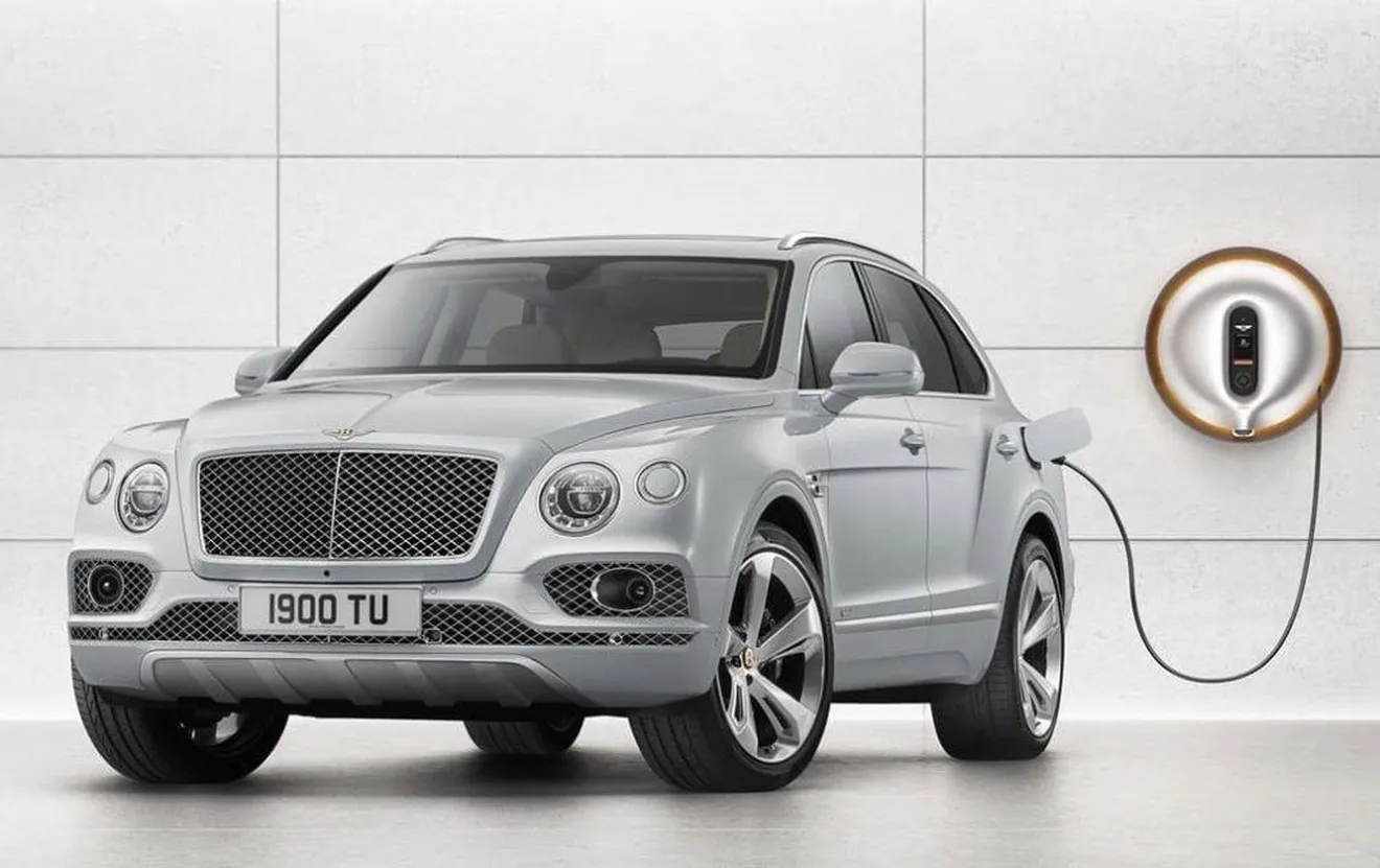 Bentley asegura que todos sus modelos tendrán opción híbrida en 2023