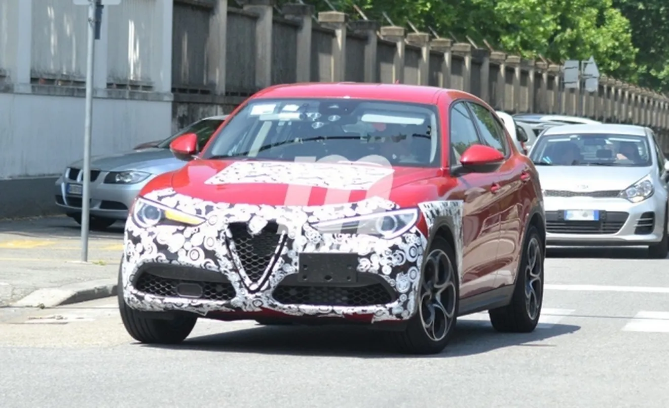 Alfa Romeo Stelvio 2020 - foto espía frontal