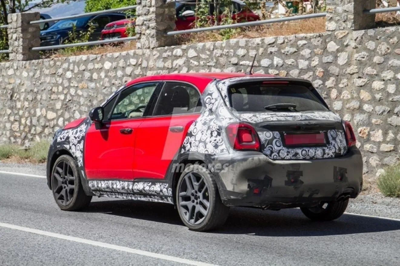 Fiat 500X Sport - foto espía posterior