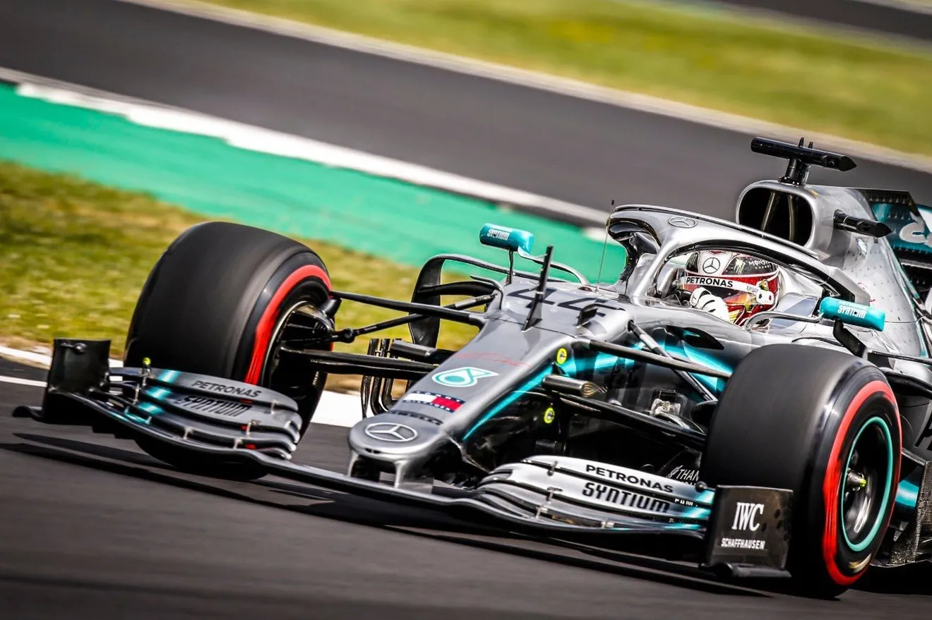 Hamilton gana una carrera colosal marcada por el duelo Leclerc-Verstappen