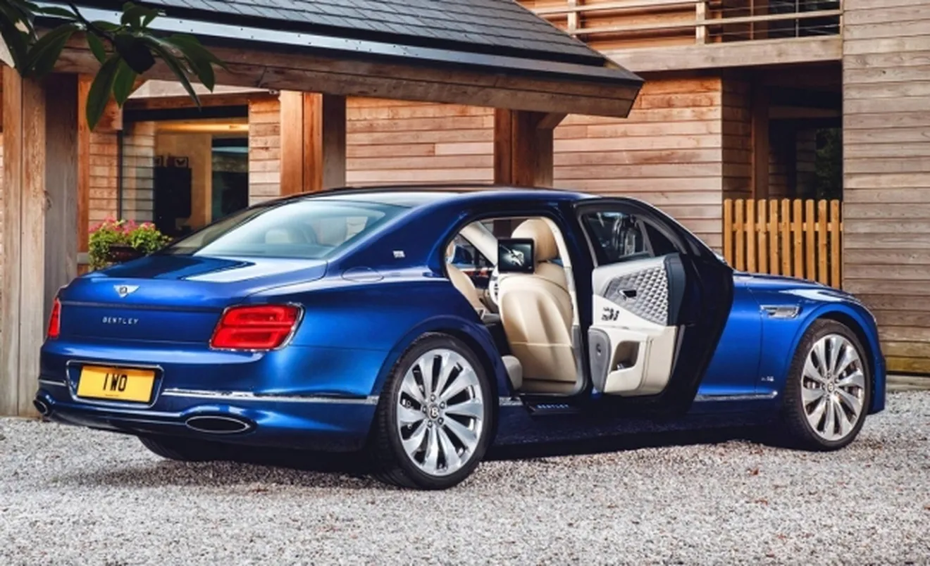 Bentley Flying Spur First Edition - posterior