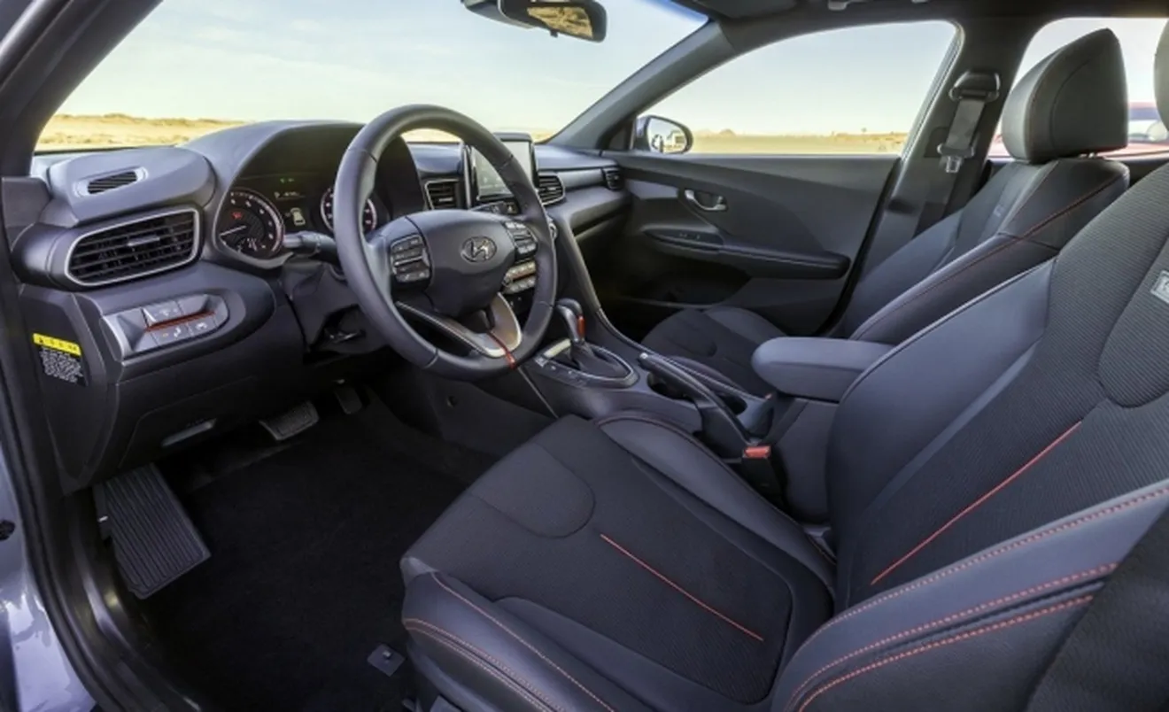 Hyundai Veloster 2020 - interior