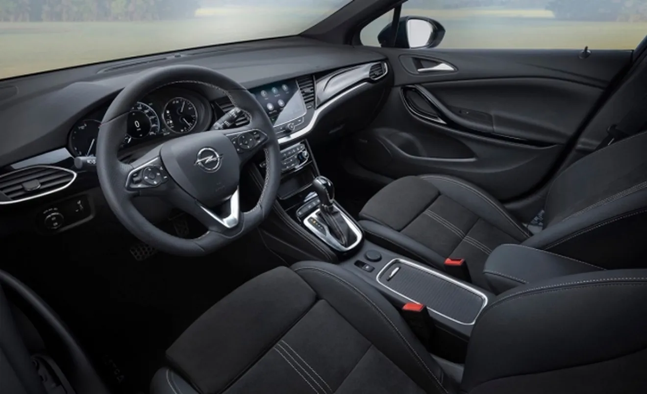 Opel Astra 2020 - interior