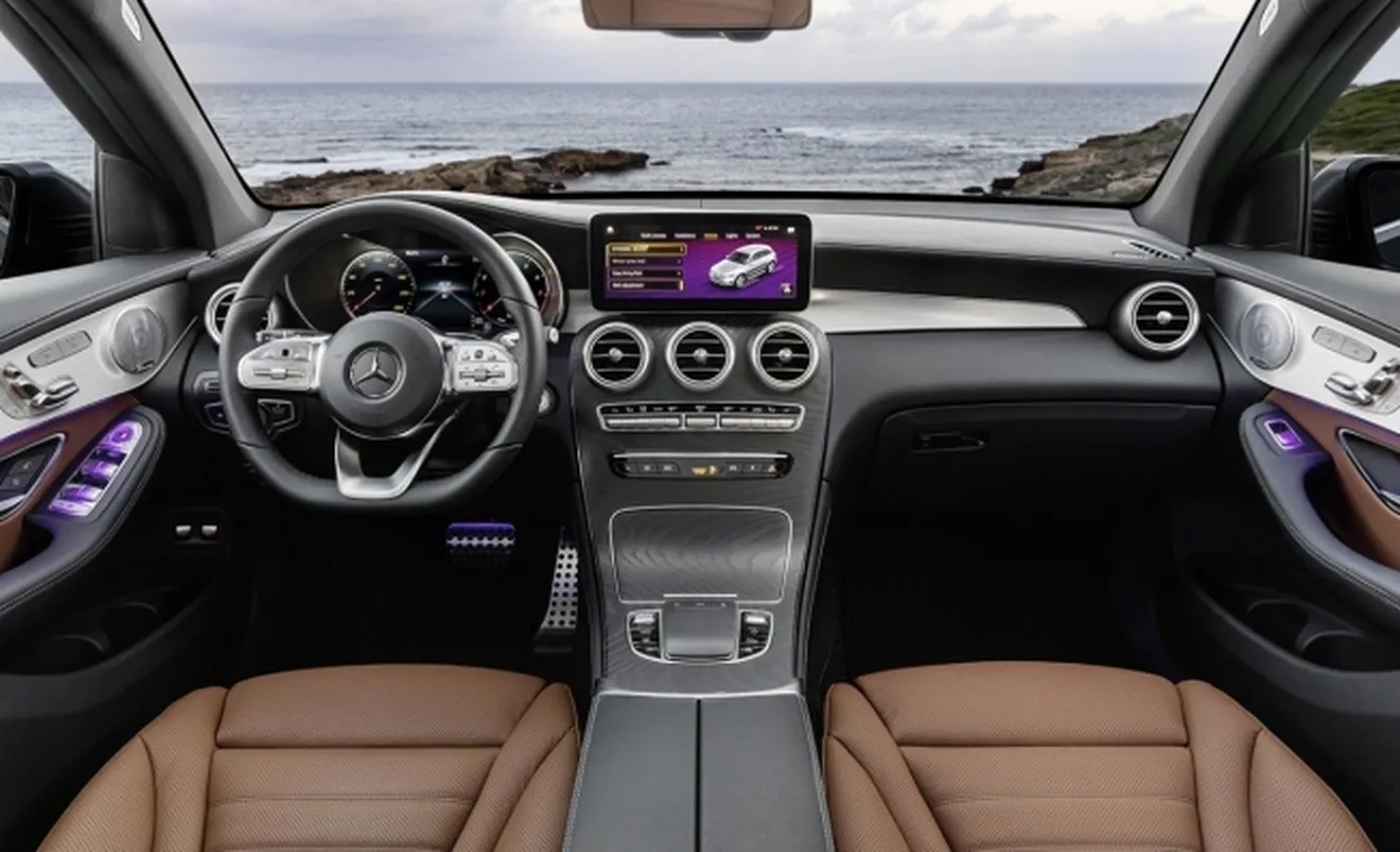 Mercedes GLC 2019 - interior