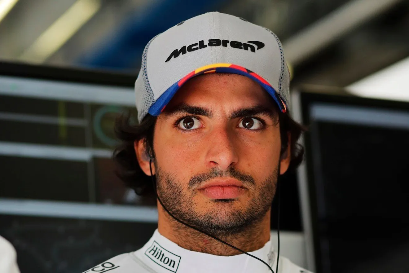 Sainz: "No hay que fijarse en Renault, sino en Red Bull, Ferrari y Mercedes"
