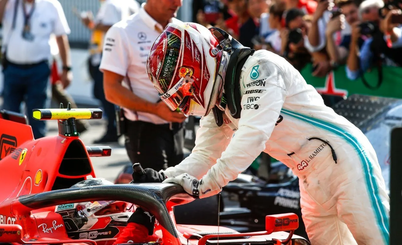Hamilton envía un mensaje a los comisarios tras la defensa de Leclerc en Monza