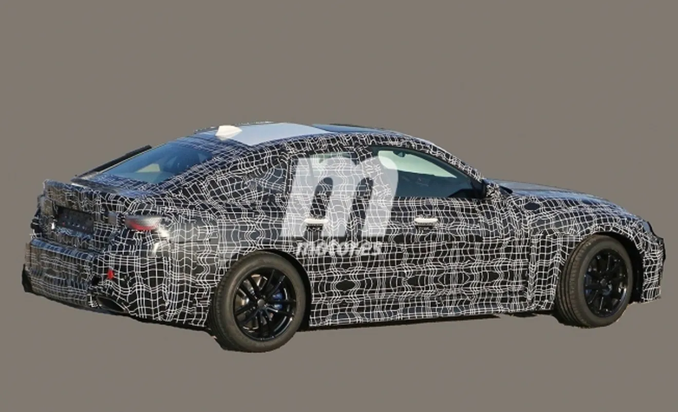 BMW Serie 4 Gran Coupé 2021 - foto espía posterior